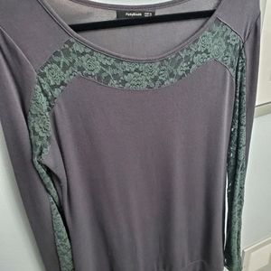 Grey shirt with lace detail - size XL